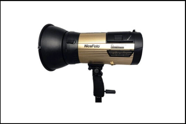 فلاش پرتابل نایس فوتو Nicefoto A680؛ در فضای باز آسان عکاسی کنید