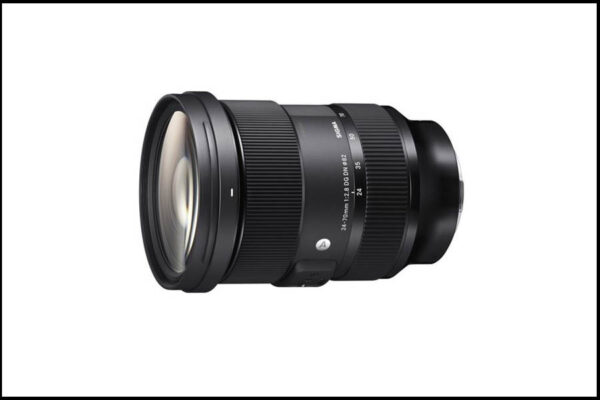 در لنز Sigma Art 24-70mm f/2.8 DG OS HSM از 11 تیغه استفاده شده است تا تصاویر ثبت شده با این لنز عمق بسیار خوبی داشته باشند