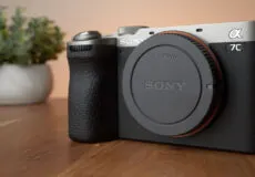 بررسی دوربین Sony a7CR