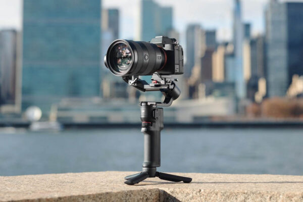 گیمبال DJI RS3 Mini مناسب چه افرادی است؟ گیمبال DJI RS3 Mini مناسب چه افرادی است؟