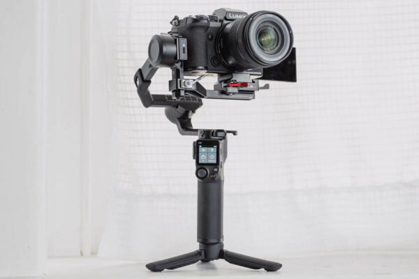 خرید آنلاین گیمبال دی جی آی مدل DJI RS3 Mini از فلاشیران خرید آنلاین گیمبال دی جی آی مدل DJI RS3 Mini از فلاشیران