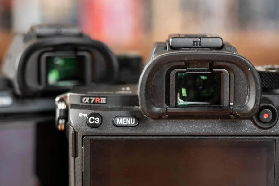 مقایسه مشخصات فنی Sony A7 III و  A7R III