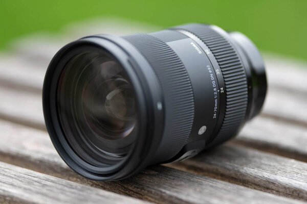 لنز سیگما Sigma 24mm f/1.4 DG DN Art مانت E سونی برای چه افرادی مناسب است؟