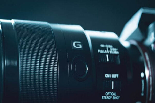 ویژگی&zwnj;های برتر لنز سونی Sony FE 90mm f/2.8 Macro G OSS