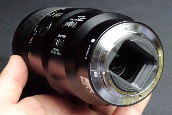 موتور فوکوس پیشرفته لنز سونی FE 90mm f/2.8