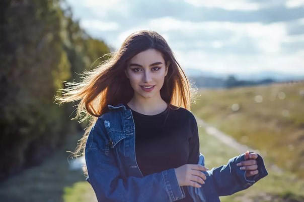 ژست های عکاسی پرتره | انعکاسی از شخصیت، حالات چهره و احساسات سوژه
