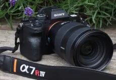 مقایسه دوربین سونی a7r iv با کانن R6 Mark ii | کدام دوربین قوی‌تر است؟