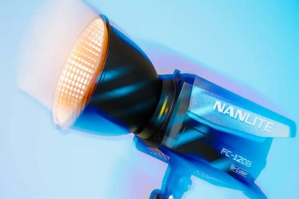 نقد و بررسی نور نانلایت Nanlite FC-120B
