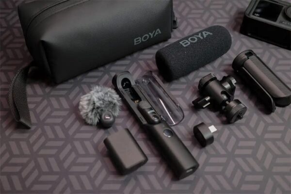 نقد و بررسی ابتدایی میکروفون بی سیم یقه ای مگنتی و دستی BOYA Magic 02 نقد و بررسی ابتدایی میکروفون بی سیم یقه ای مگنتی و دستی BOYA Magic 02