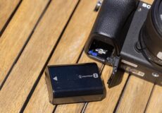 از شارژ تا شات آخر! بررسی مشکلات باتری دوربین برای عکاسان